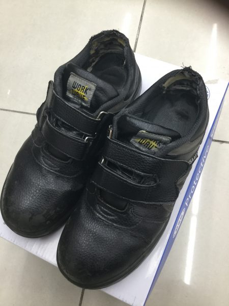 使用済みの安全靴 ジーデージャパン W1020