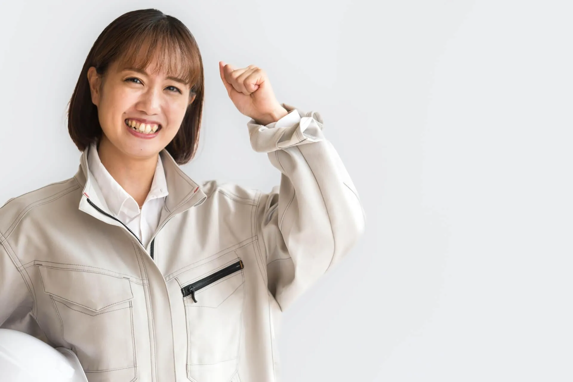ポーズをとる建築関係で働く女性